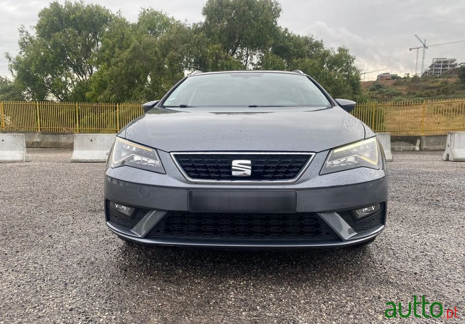 2017' SEAT Leon St photo #3