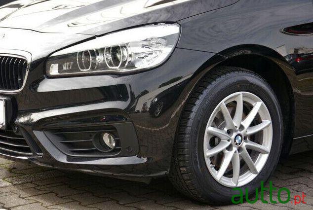 2018' BMW 218 Active Tourer photo #2