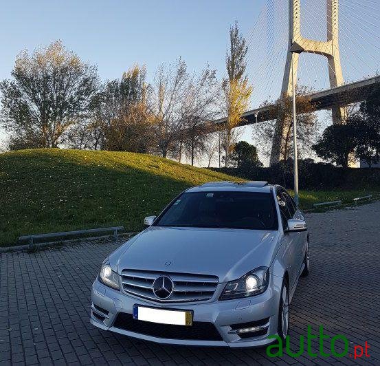 2011' Mercedes-Benz 250 CDi Avantgarde BE Aut. photo #1