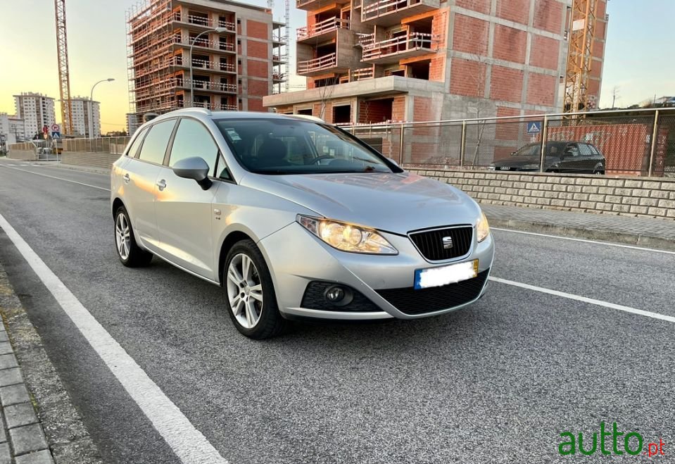 2010' SEAT Ibiza-St photo #4