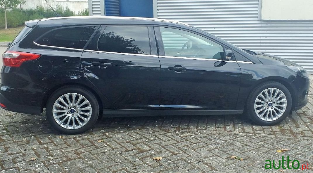 2012' Ford Focus Sw photo #5