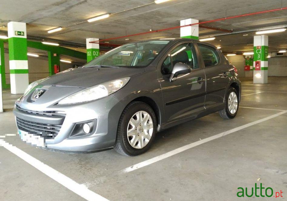 2010' Peugeot 207 1.4 16V Active photo #2