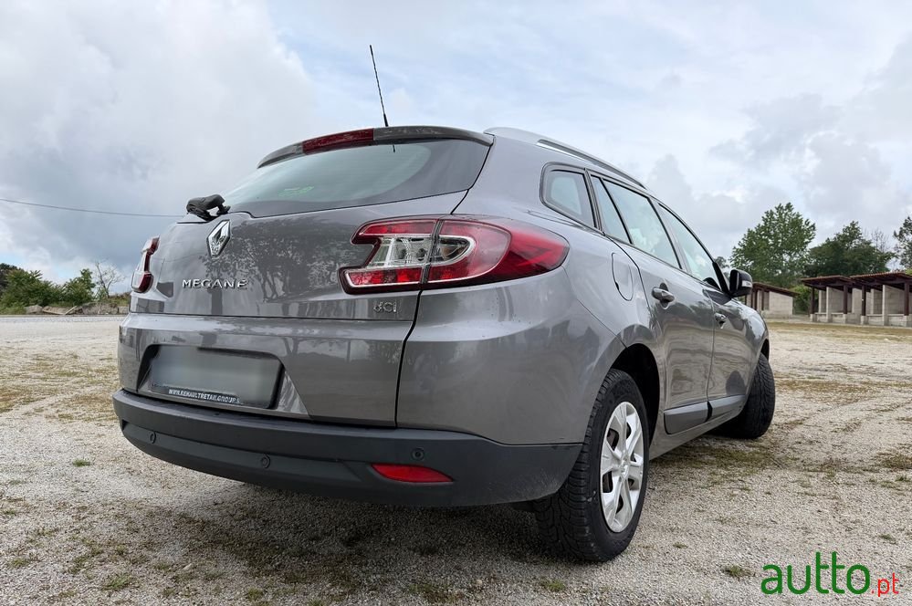 2011' Renault Mégane Sport Tourer photo #3