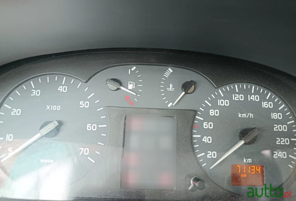 2001' Renault Megane Classic photo #5