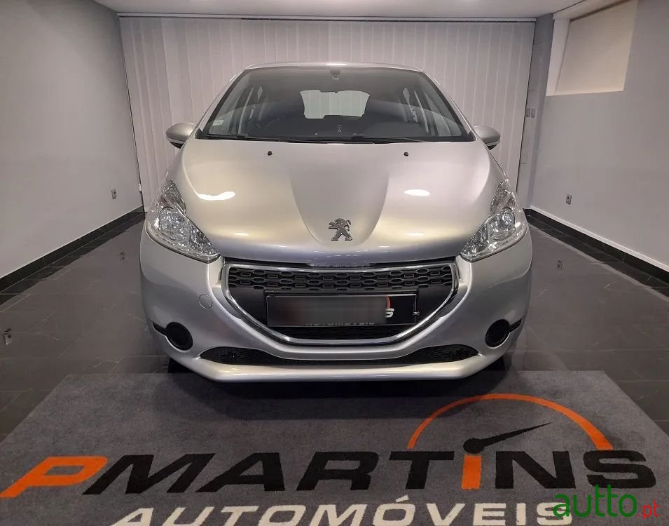 2013' Peugeot 208 photo #3