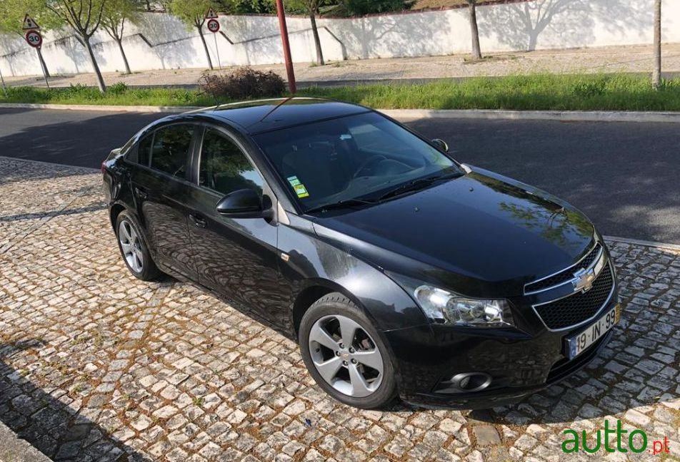 2009' Chevrolet Cruze photo #4