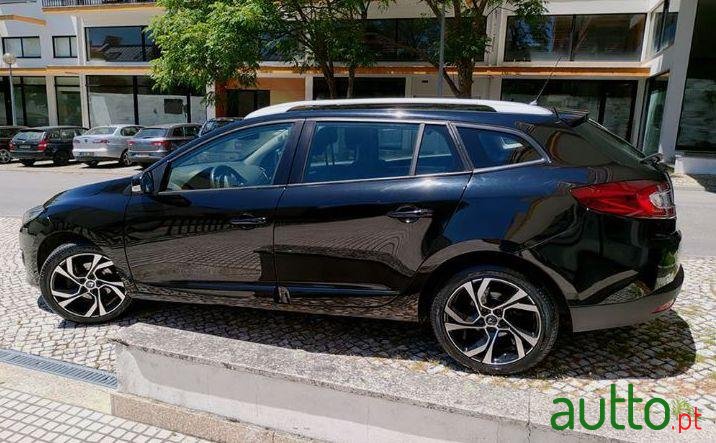 2015' Renault Megane Sport Tourer photo #1