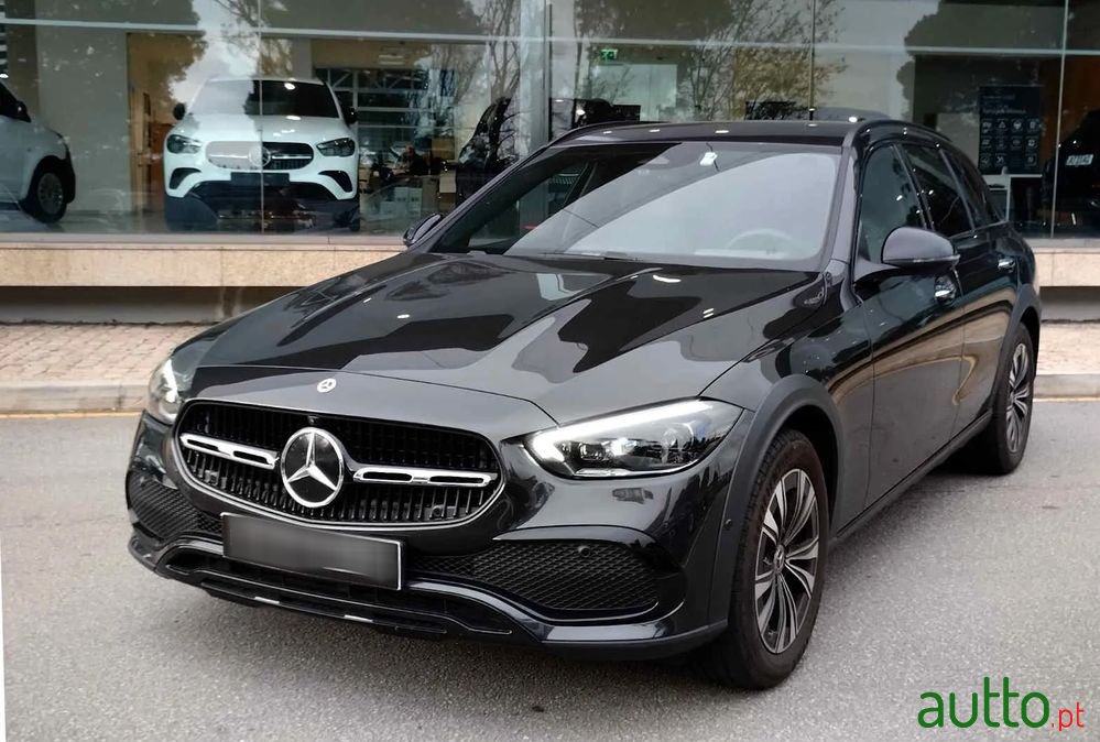 2024' Mercedes-Benz Classe C D 4Matic All-Terrain photo #1