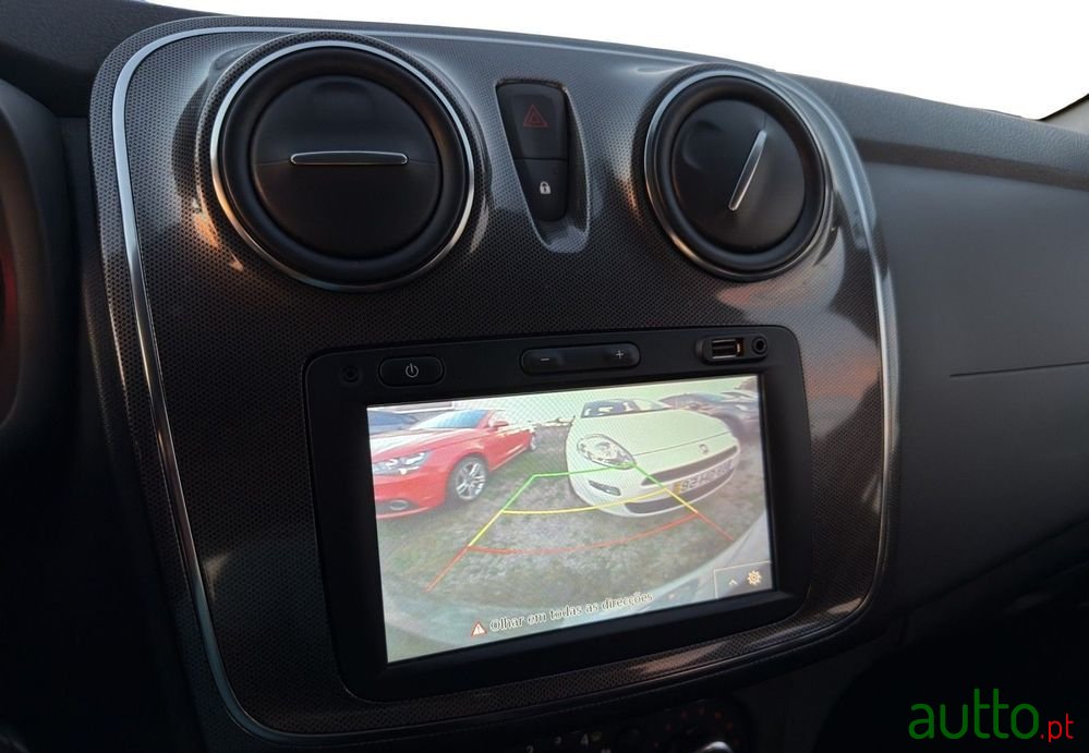 2017' Dacia Sandero 0.9 Tce Stepway Bi-Fuel photo #2