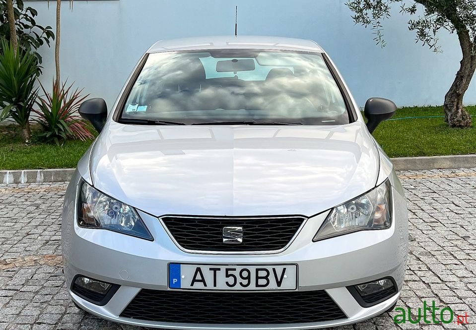 2016' SEAT Ibiza photo #2