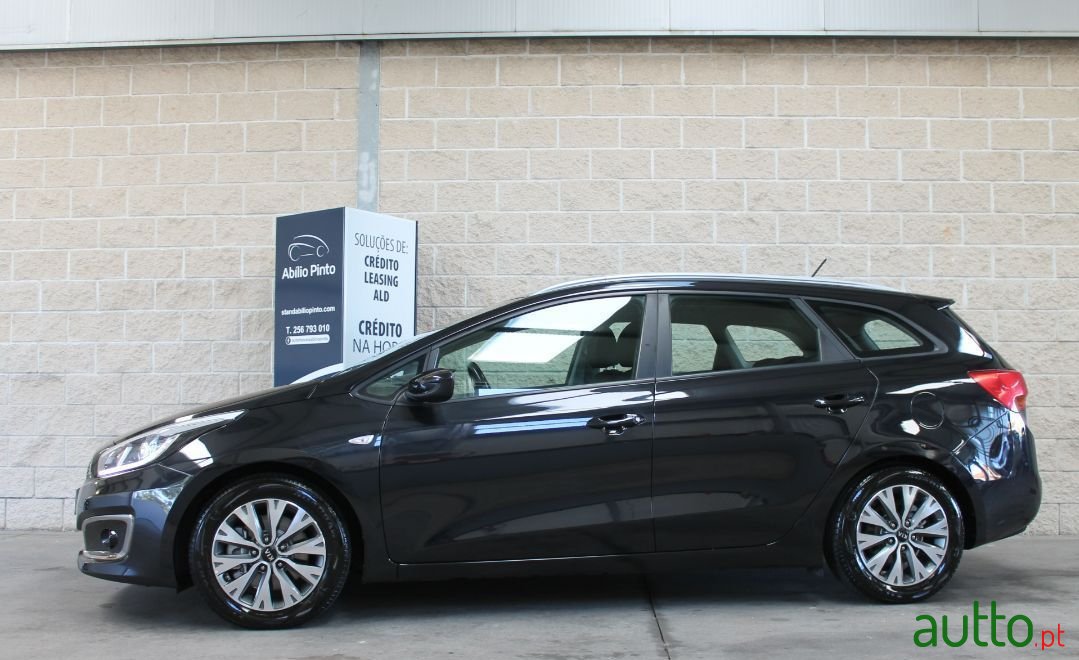 2017' Kia Ceed Sw photo #2