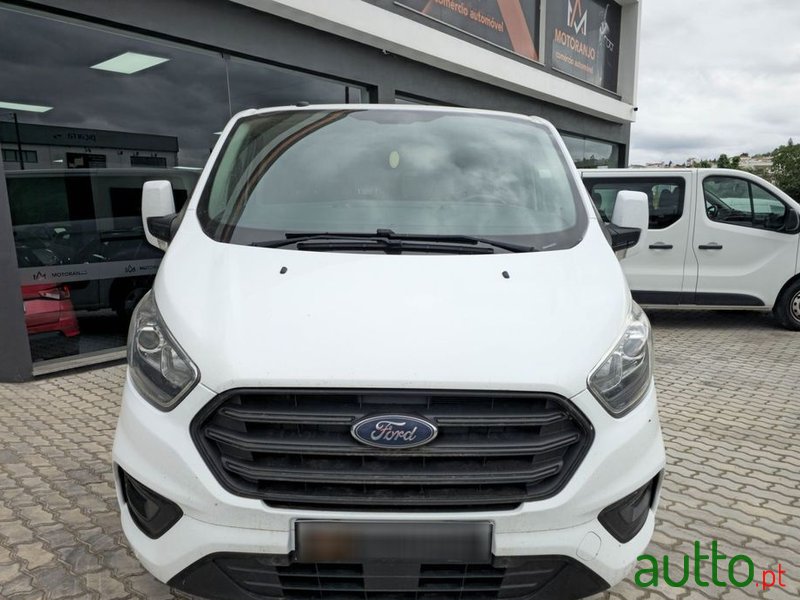 2018' Ford Tourneo Custom photo #2
