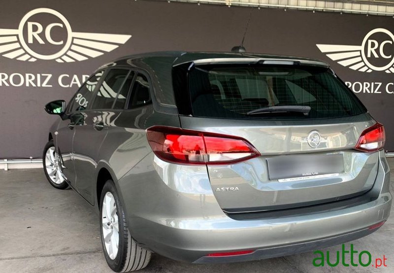 2020' Opel Astra Sports Tourer photo #5