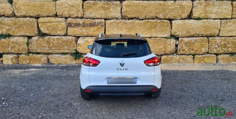 2017' Renault Clio Sport Tourer photo #6