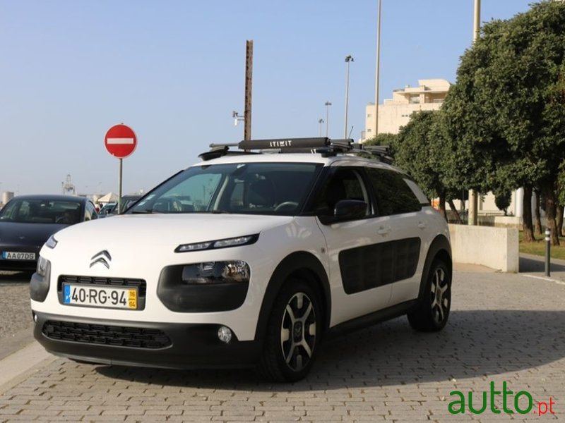 2016' Citroen C4 Cactus photo #1