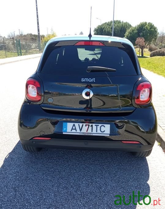 2021' Smart Forfour photo #3