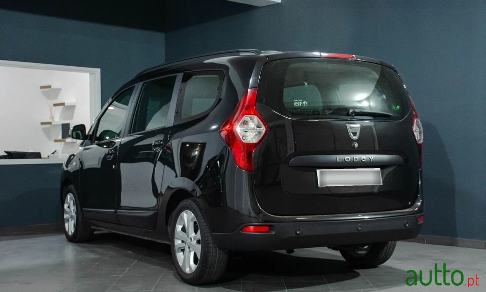 2013' Dacia Lodgy 1.5 Dci Confort 7L photo #3