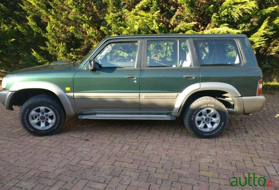 2000' Nissan Patrol photo #4
