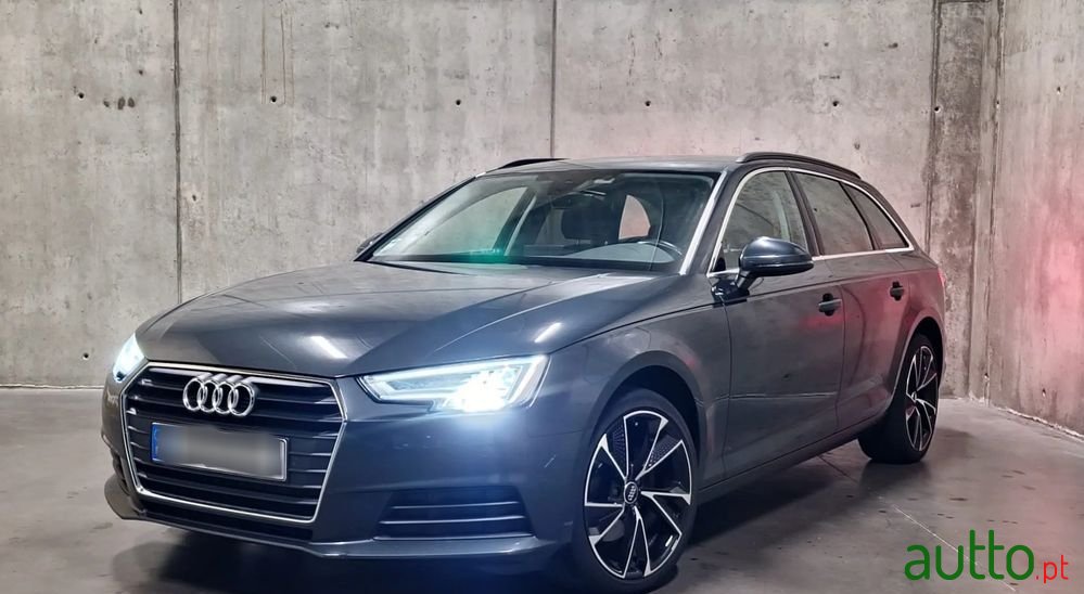 2019' Audi A4 Avant photo #3