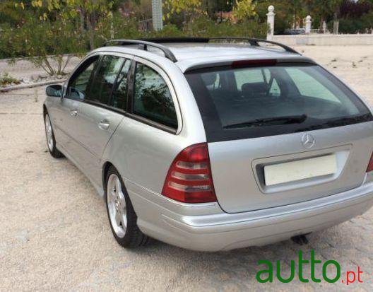 2002' Mercedes-Benz C-270 photo #2