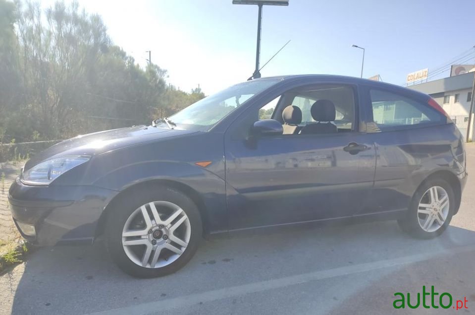 2002' Ford Focus photo #3