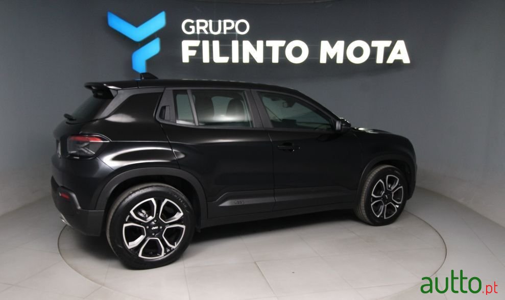 2024' Jeep Avenger photo #2