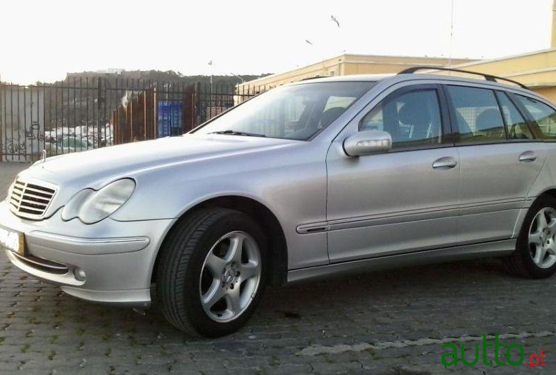 2002' Mercedes-Benz C-220 Cdi Avantgarde photo #1