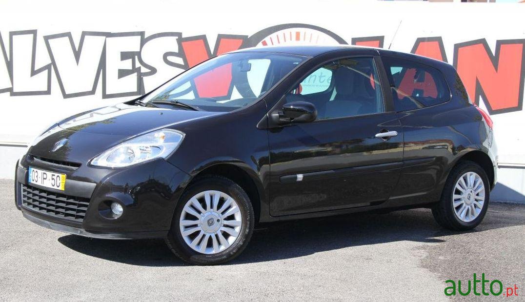 2009' Renault Clio Dynamique photo #2