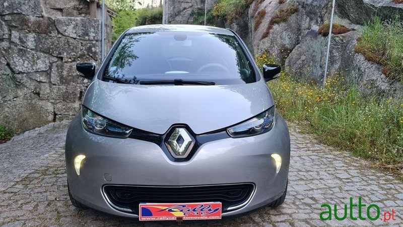 2015' Renault Zoe photo #2