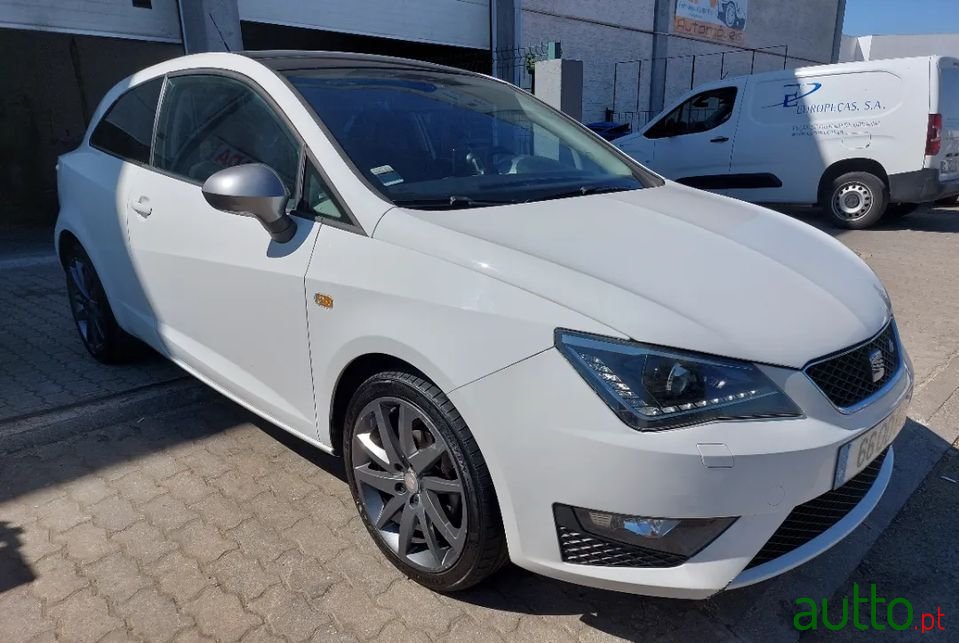 2013' SEAT Ibiza Ver-Sc-1-2-Tsi-Fr photo #3