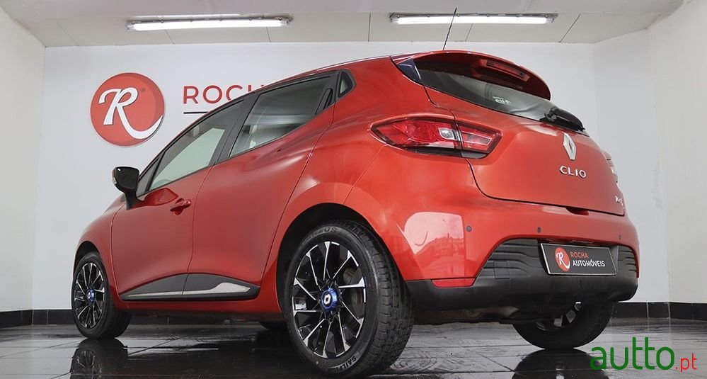 2015' Renault Clio photo #5