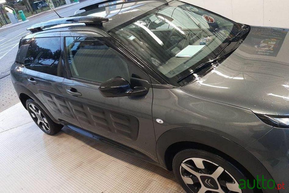 2016' Citroen C4 Cactus photo #2