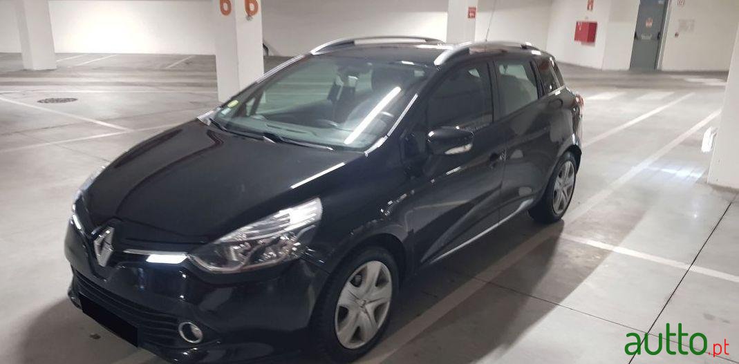 2013' Renault Clio Sport Tourer photo #1