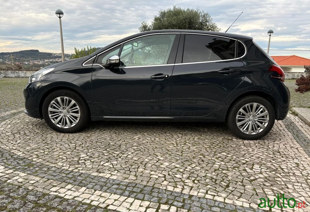 2017' Peugeot 208 photo #4