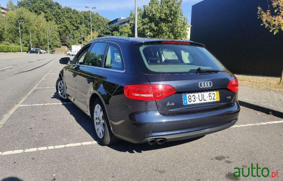 2012' Audi A4 Avant photo #2