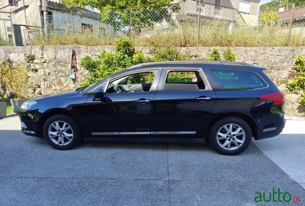 2009' Citroen C5 Tourer photo #5