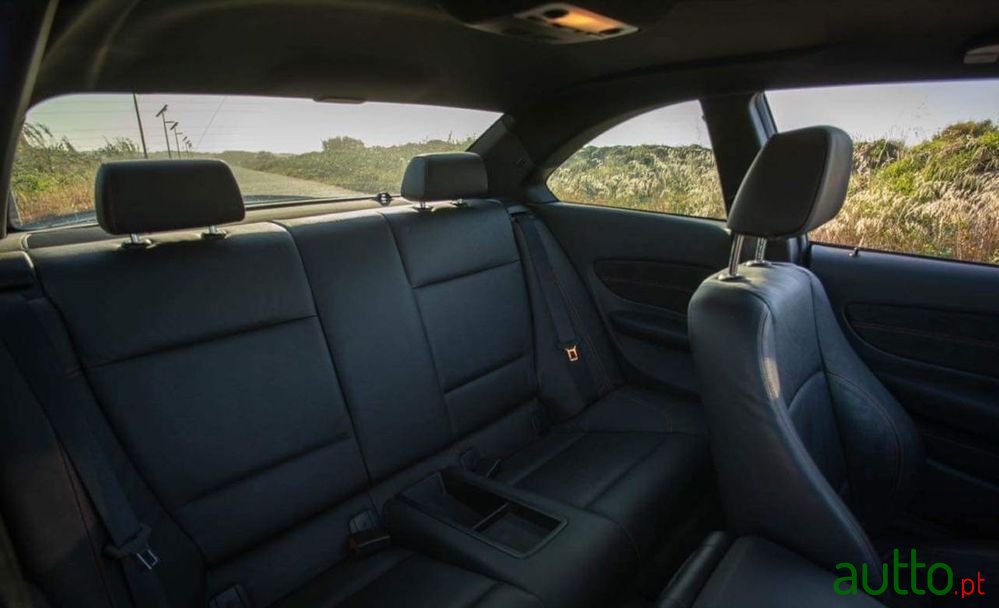 2012' BMW 1 Series М Standard photo #6