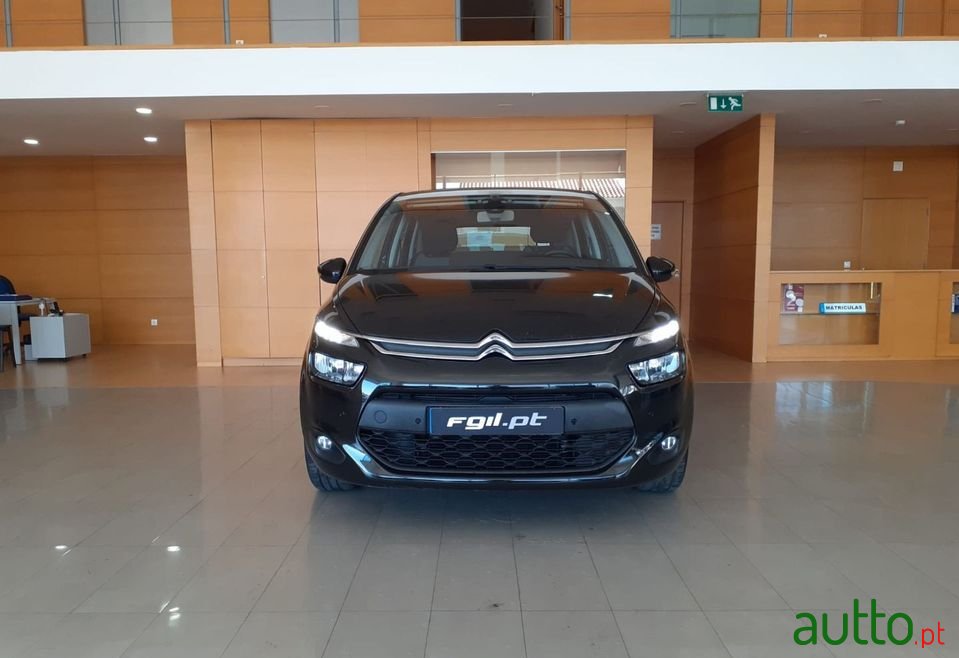2014' Citroen C4 Picasso photo #3