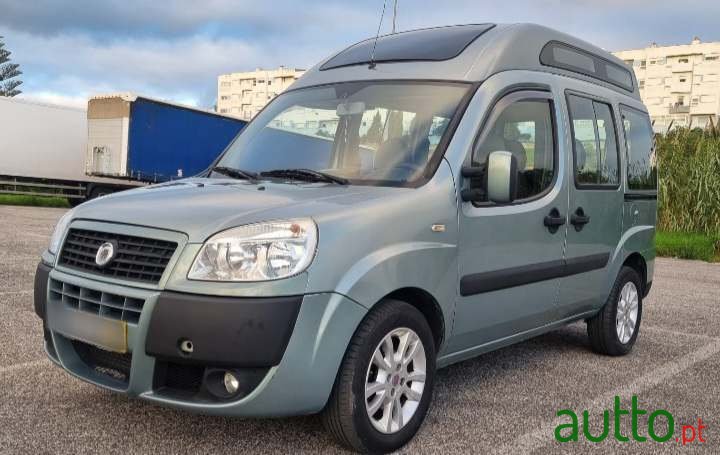 2009' Fiat Doblo photo #4