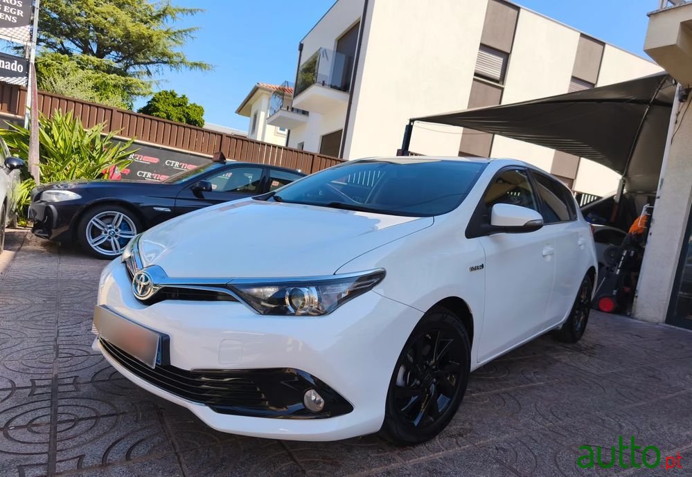 2016' Toyota Auris photo #1