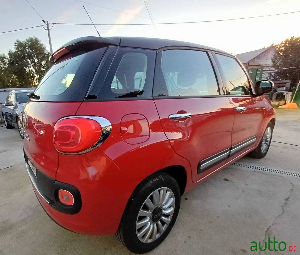 2013' Fiat 500L photo #6