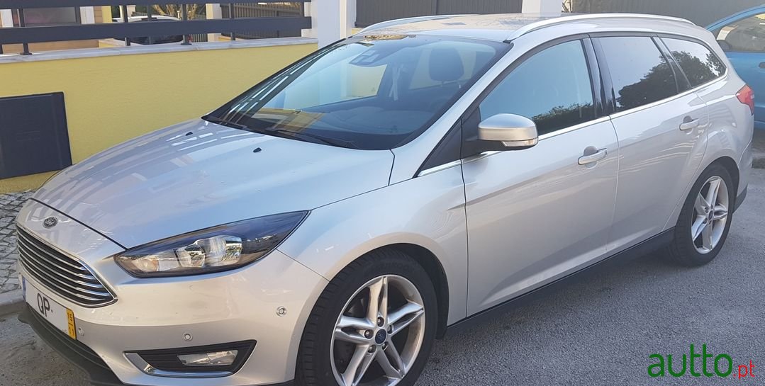 2015' Ford Focus Sw photo #1