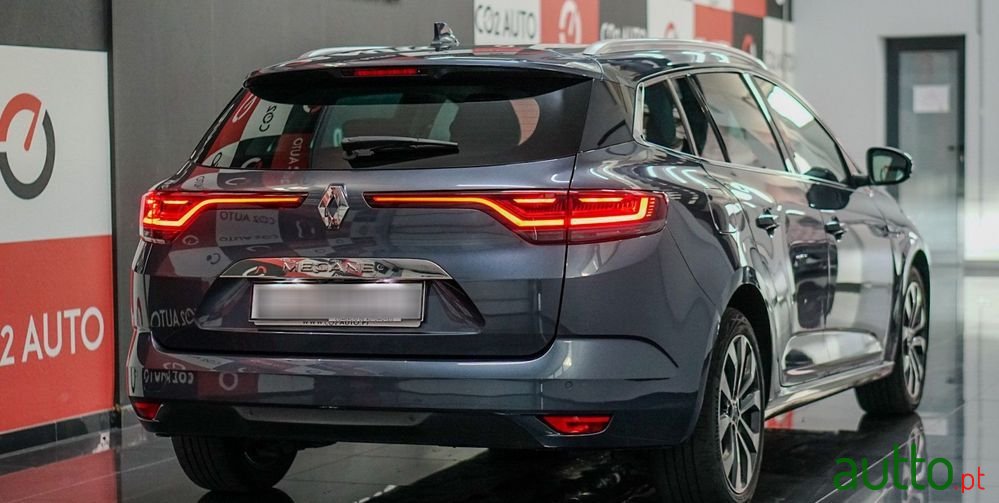2023' Renault Megane Sport Tourer photo #4