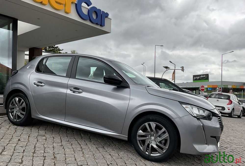 2022' Peugeot 208 photo #3