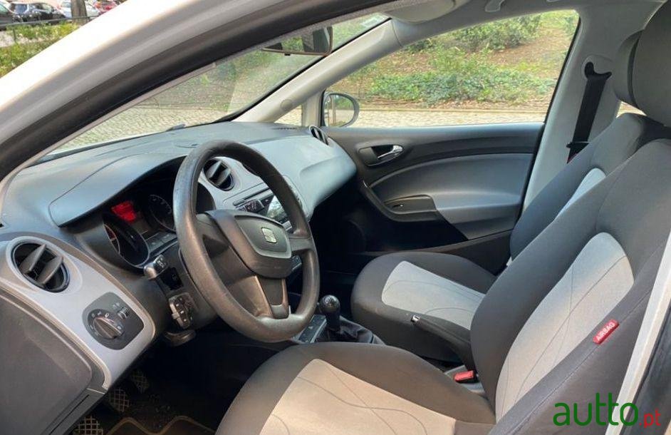 2013' SEAT Ibiza photo #3