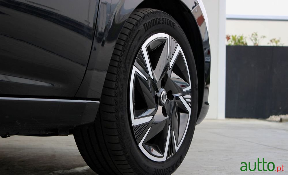 2022' Nissan Micra 1.0 Ig-T Acenta photo #5