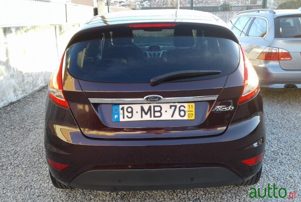 2011' Ford Fiesta photo #4