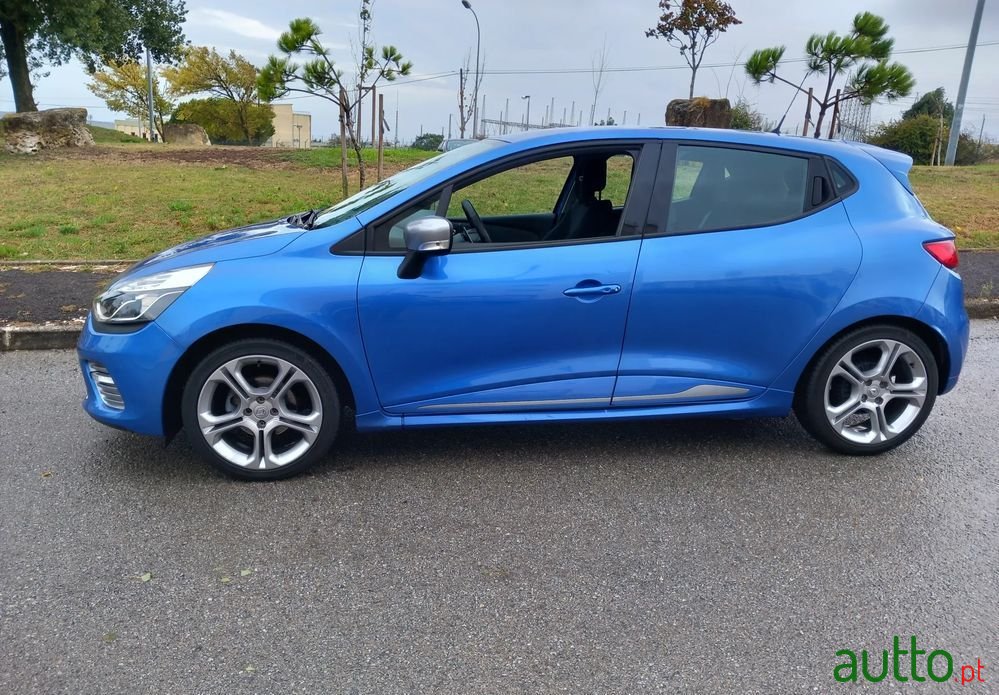 2015' Renault Clio Energy photo #2