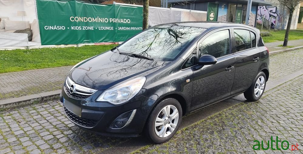 2012' Opel Corsa photo #1