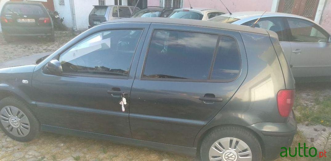 2001' Volkswagen Polo 1.0 Mpi photo #3